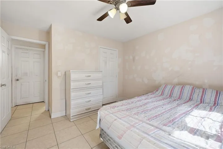 231 14th St Ne, Naples, Florida 34120