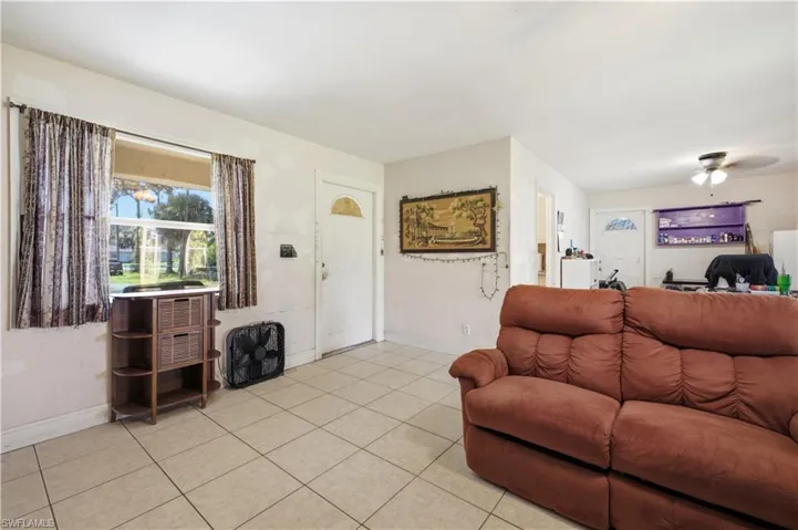 231 14th St Ne, Naples, Florida 34120
