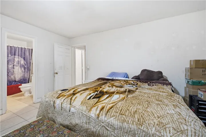 231 14th St Ne, Naples, Florida 34120