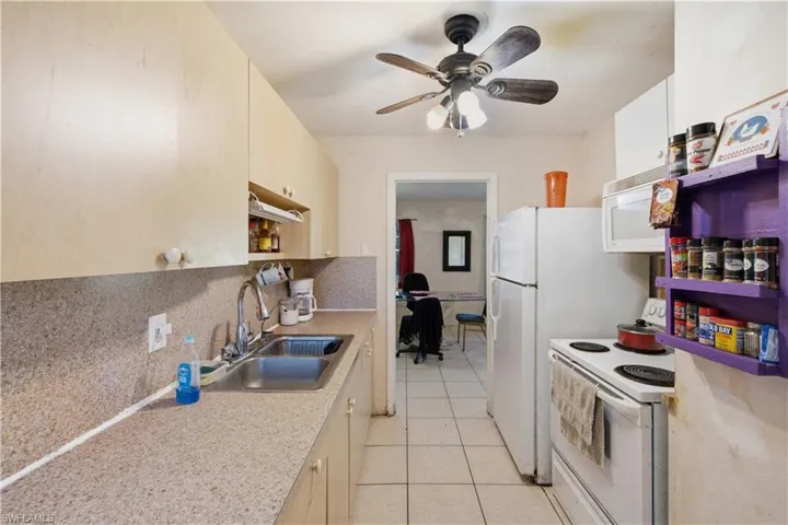 231 14th St Ne, Naples, Florida 34120