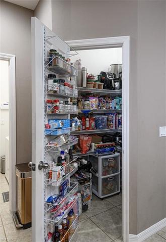 Walk-in Pantry