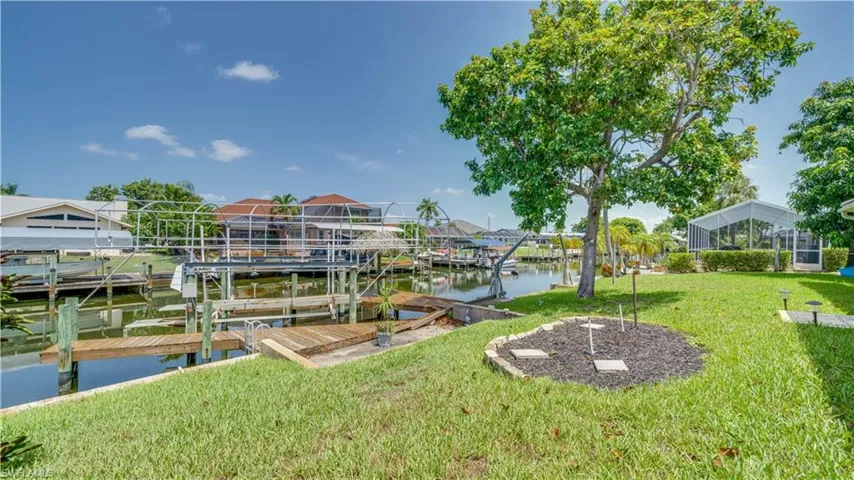 5308 Sw 11th Pl, Cape Coral, Florida 33914