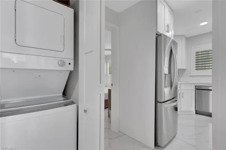 175 5th Ave S 4, Naples, Florida 34102