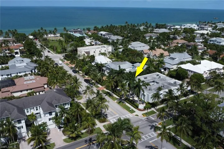 175 5th Ave S 4, Naples, Florida 34102