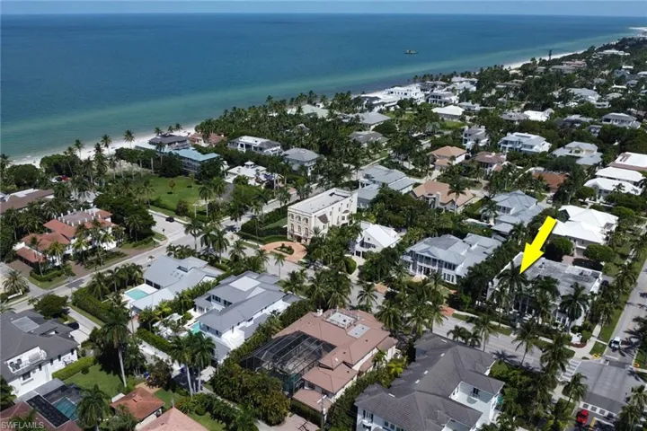 175 5th Ave S 4, Naples, Florida 34102