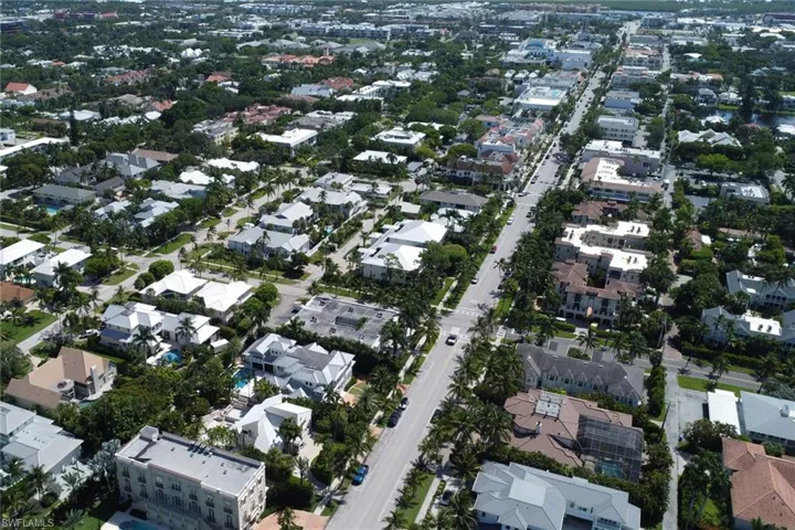 175 5th Ave S 4, Naples, Florida 34102
