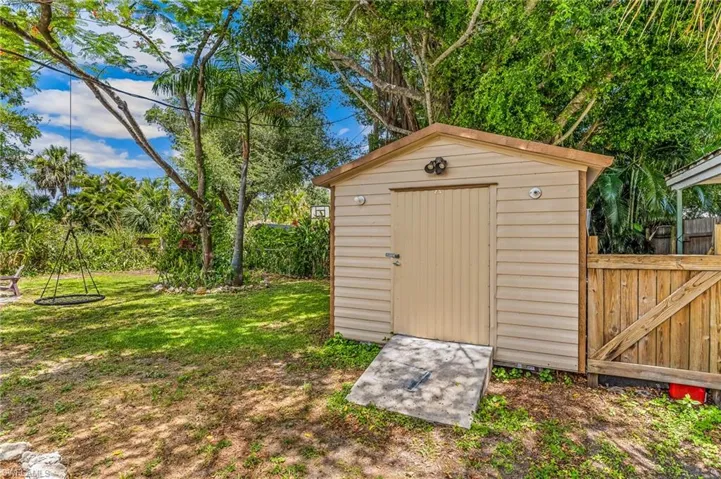 1717 Sunset Pl, Fort Myers, Florida 33901