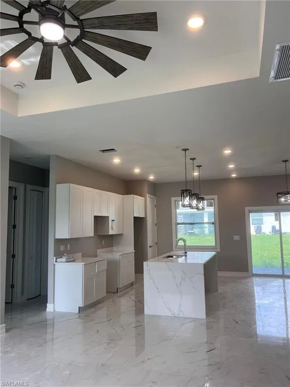 6021 Lindbrook AVE, Fort Myers, FL 33905,2025000001