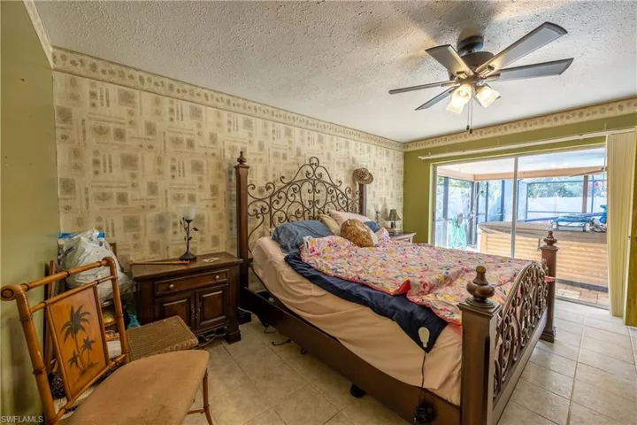 1314 SE 43rd  TER, Cape Coral, FL 33904