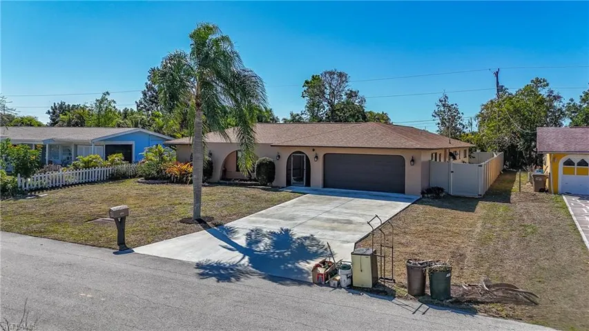 1314 SE 43rd  TER, Cape Coral, FL 33904