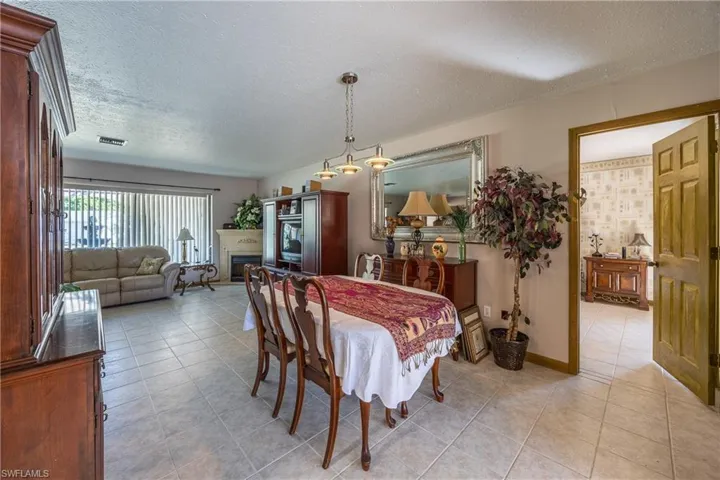 1314 SE 43rd  TER, Cape Coral, FL 33904