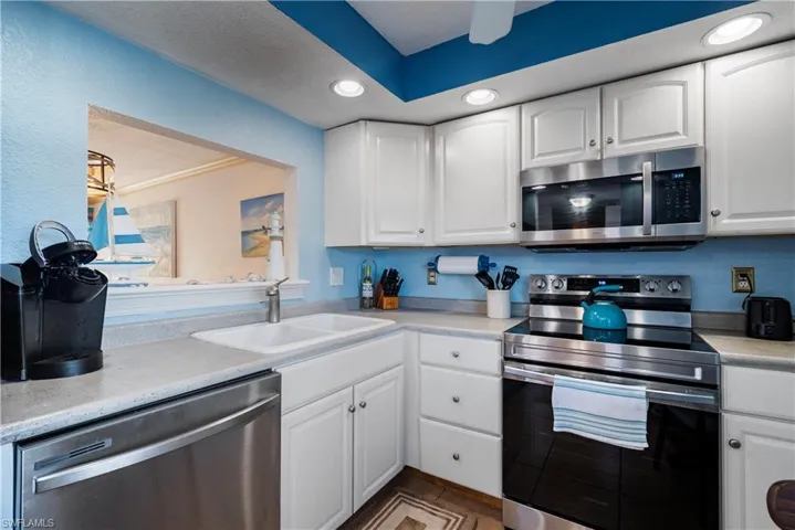 1700 Pine Valley Dr 208, Fort Myers, Florida 33907
