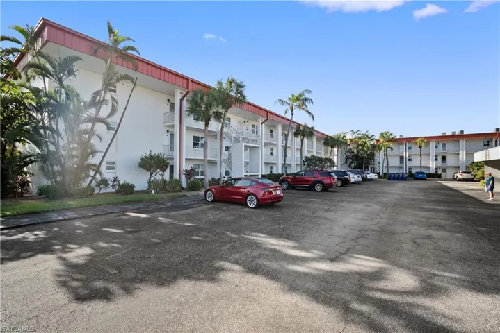 1700 Pine Valley Dr 208, Fort Myers, Florida 33907