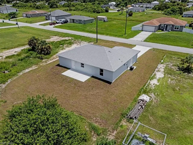 8028  Buttercup  CIR, Labelle, FL 33935
