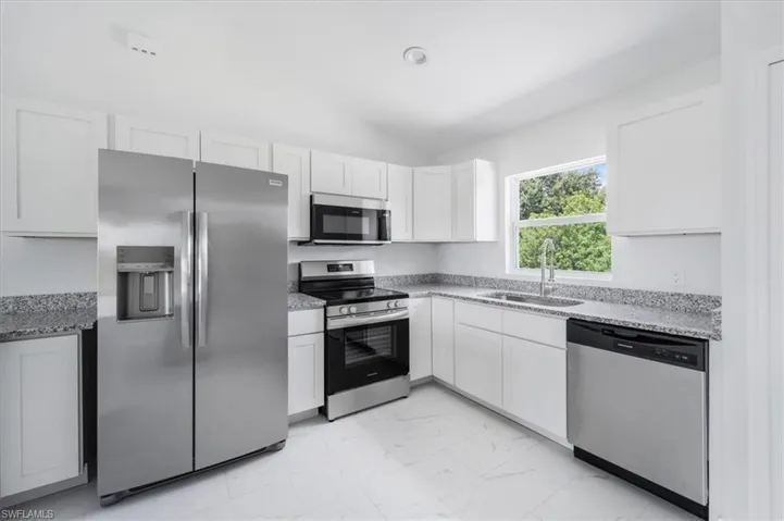 8028  Buttercup  CIR, Labelle, FL 33935