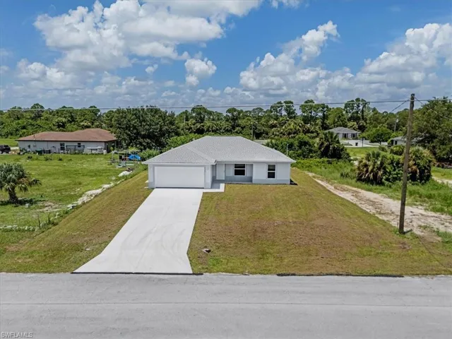 8028  Buttercup  CIR, Labelle, FL 33935