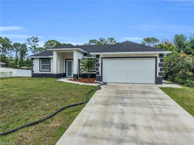 1102 Cortez Ave, Lehigh Acres, Florida 33972