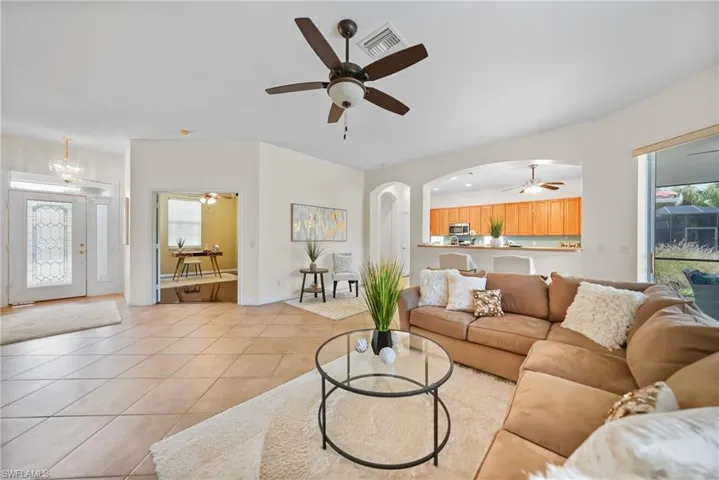 11700  Pine Timber  LN, Fort Myers, FL 33913