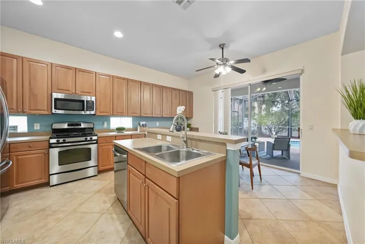 11700  Pine Timber  LN, Fort Myers, FL 33913