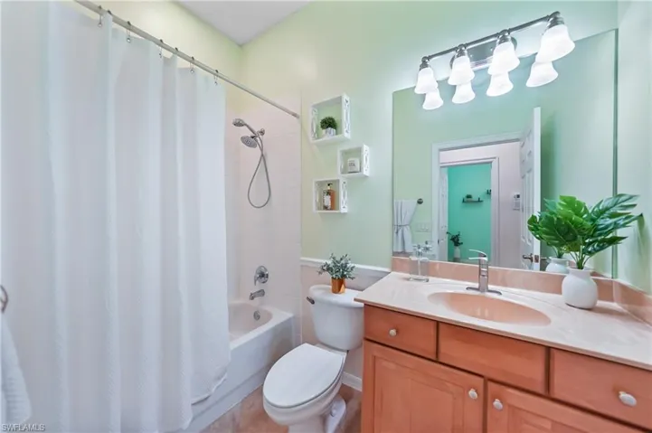 11700  Pine Timber  LN, Fort Myers, FL 33913