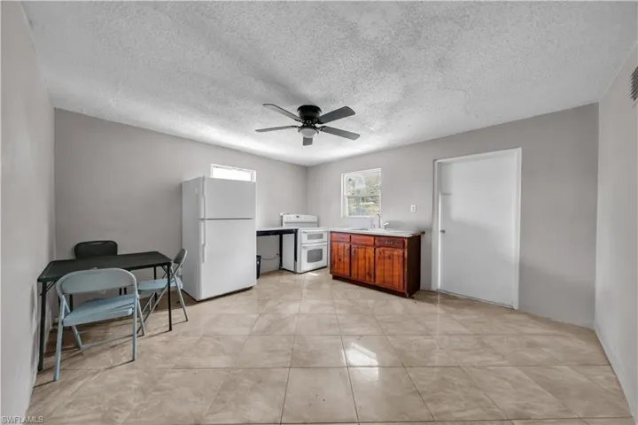 422 Bellair Rd, Fort Myers, Florida 33905