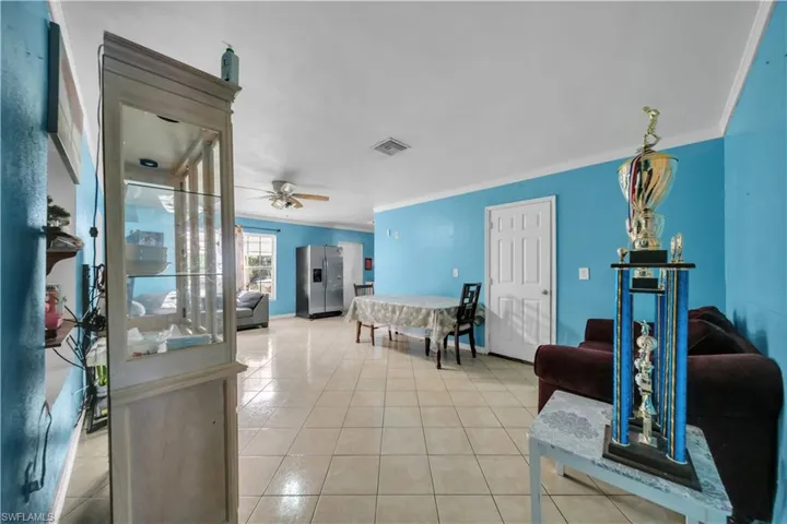 422 Bellair Rd, Fort Myers, Florida 33905