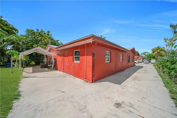 422 Bellair Rd, Fort Myers, Florida 33905