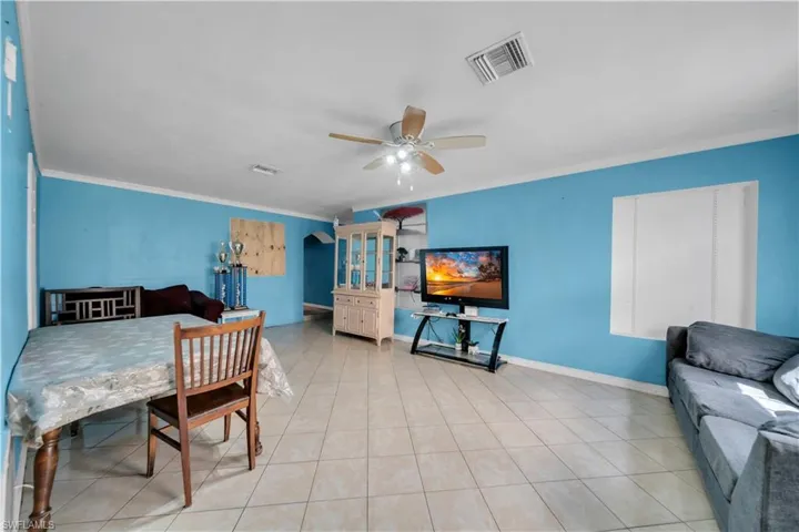 422 Bellair Rd, Fort Myers, Florida 33905