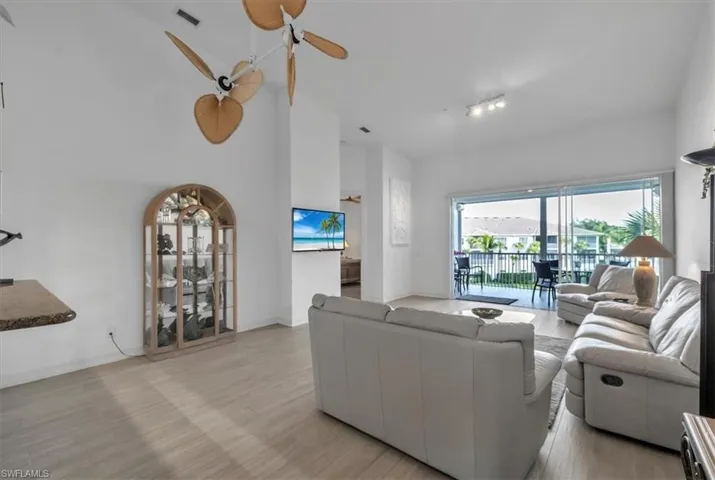 765  Bentwater  CIR, Naples, FL 34108