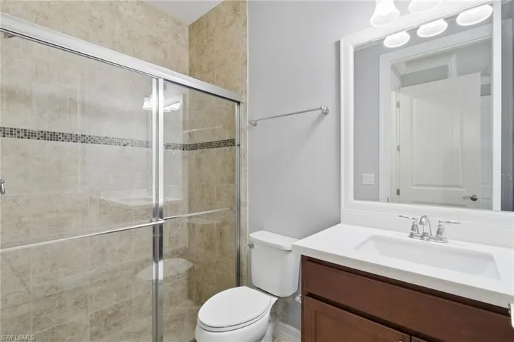 En suite bathroom in guest suite