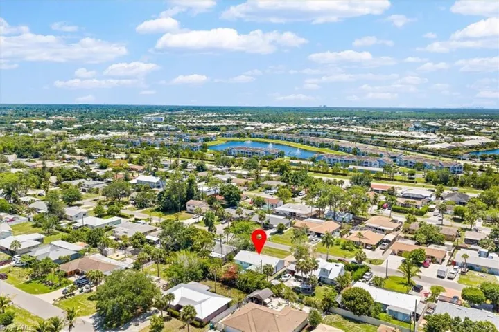 4027  Mindi  AVE, Naples, FL 34112
