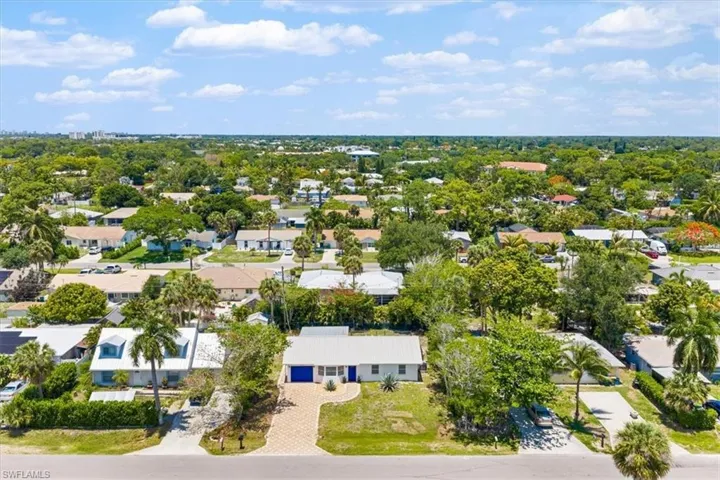 4027  Mindi  AVE, Naples, FL 34112