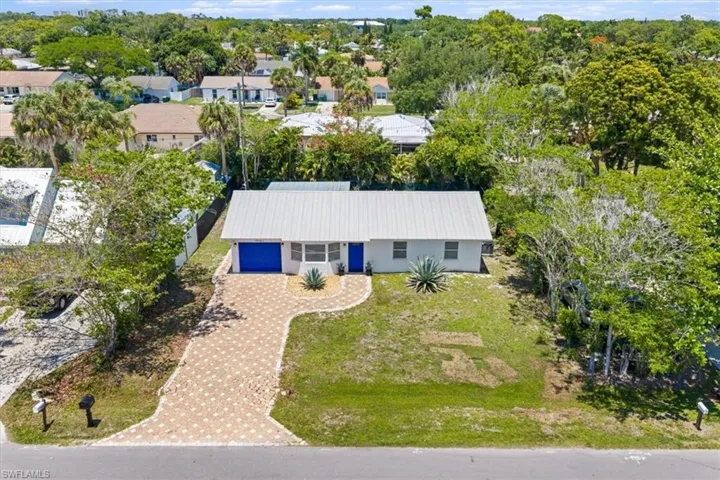 4027  Mindi  AVE, Naples, FL 34112