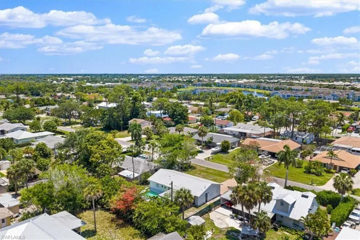 4027  Mindi  AVE, Naples, FL 34112