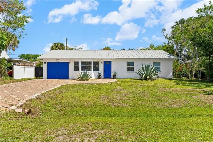 4027  Mindi  AVE, Naples, FL 34112