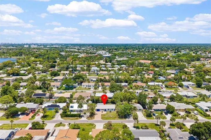 4027  Mindi  AVE, Naples, FL 34112