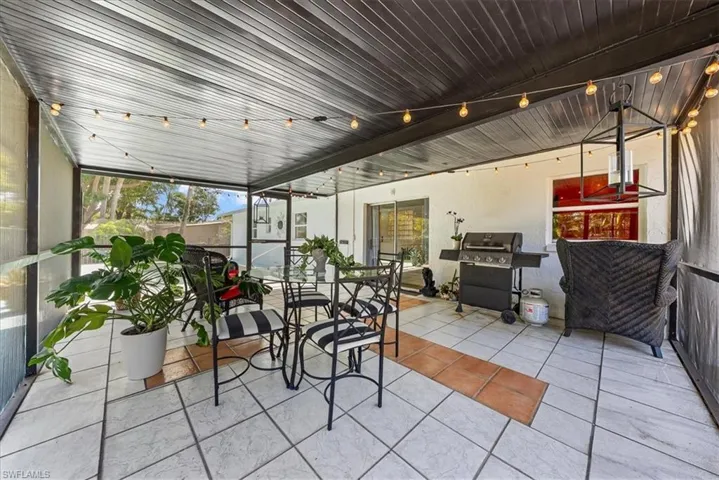 4027  Mindi  AVE, Naples, FL 34112