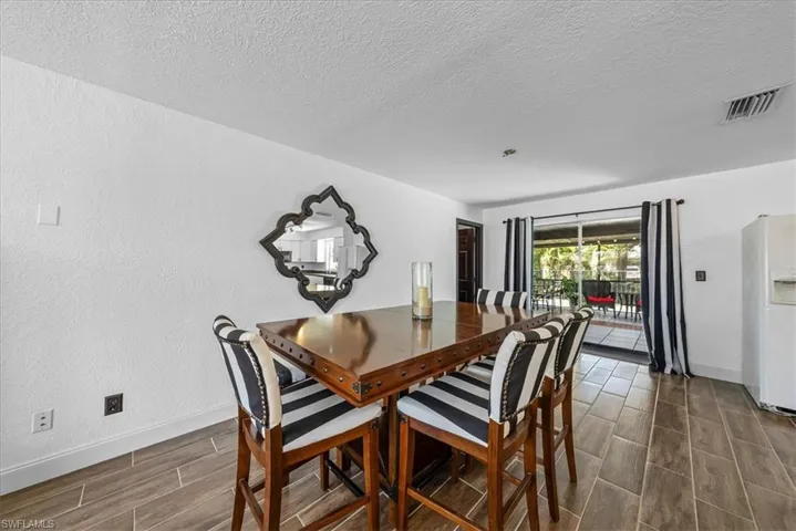 4027  Mindi  AVE, Naples, FL 34112