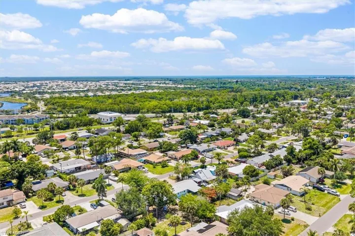 4027  Mindi  AVE, Naples, FL 34112