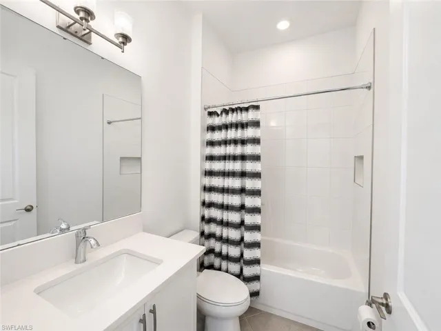 20202 Ainsley St, Estero, Florida 33928