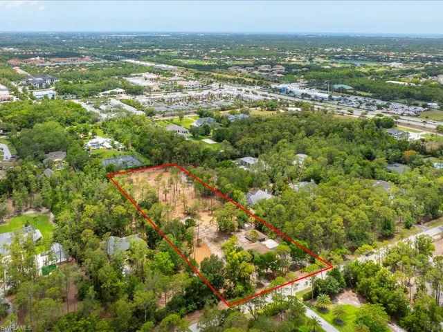 6940  Bottlebrush  LN, Naples, FL 34109