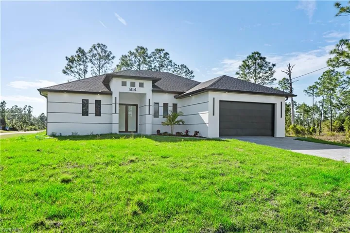 814 Fullerton Ave S, Lehigh Acres, Florida 33974