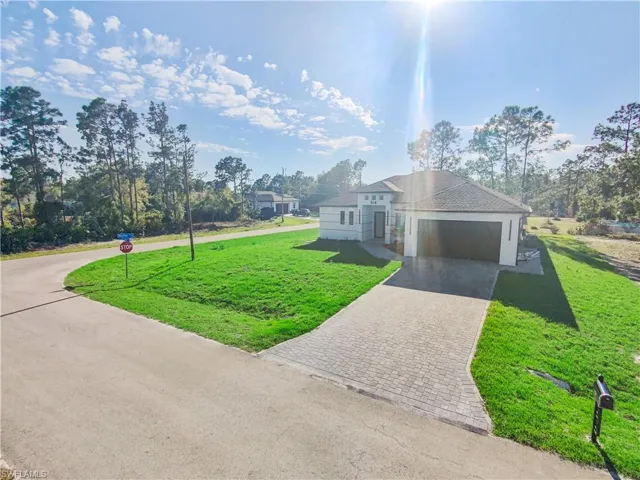 814 Fullerton Ave S, Lehigh Acres, Florida 33974