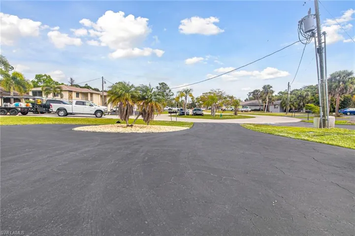 5777  Littlestone  CT, North Fort Myers, FL 33903