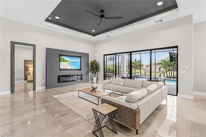2029 SW 31st  TER, Cape Coral, FL 33914