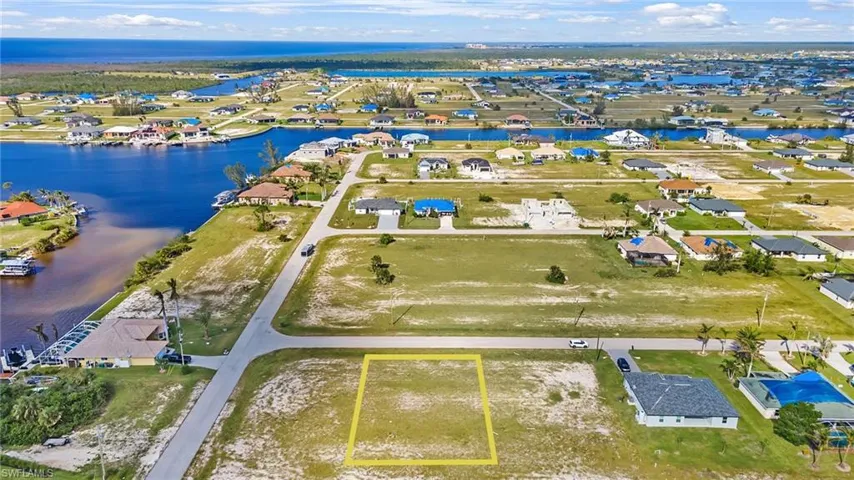 4426 NW 32nd  ST, Cape Coral, FL 33993