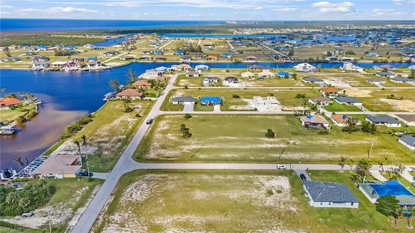 4426 NW 32nd  ST, Cape Coral, FL 33993