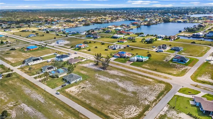 4426 NW 32nd  ST, Cape Coral, FL 33993