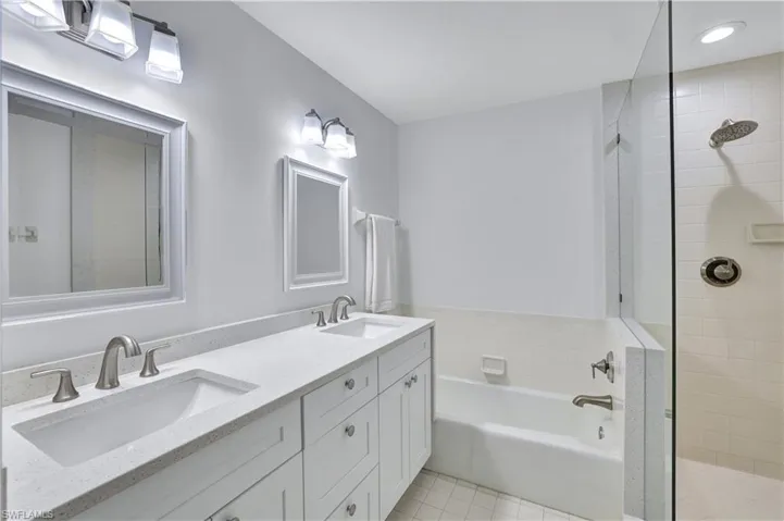 5895  Chanteclair  DR, Naples, FL 34108