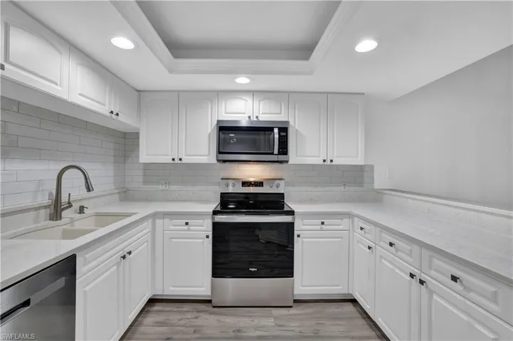 5895  Chanteclair  DR, Naples, FL 34108